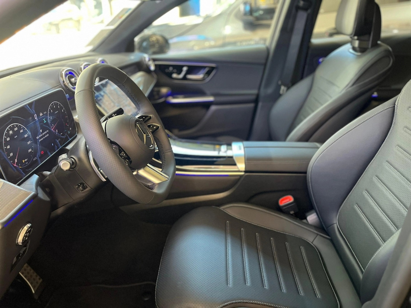 Foto do veículo MERCEDES-BENZ GLC 300 2.0 MHEV AMG LINE COUPÉ 4MATIC 9G-TRONIC 2026 0 KM 530.900,00