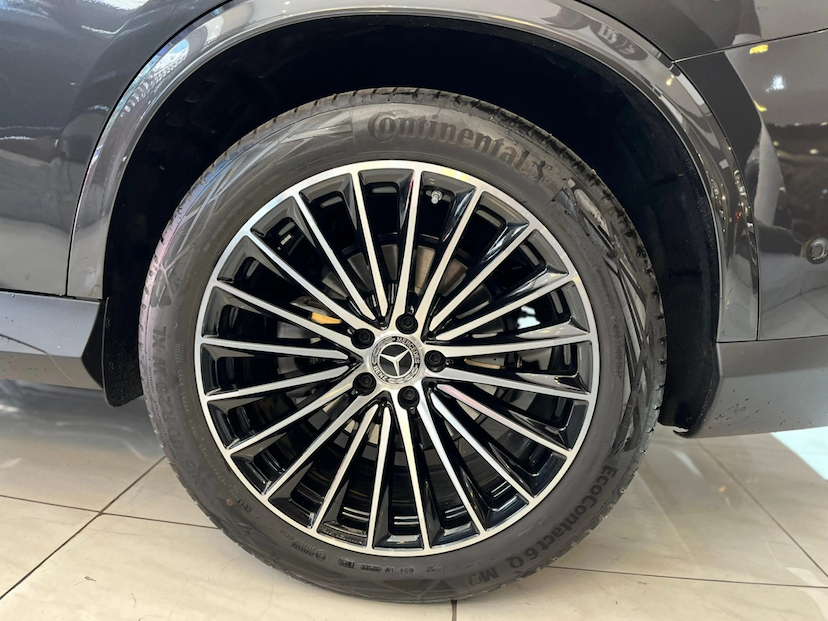 Foto do veículo MERCEDES-BENZ GLC 300 2.0 MHEV AMG LINE COUPÉ 4MATIC 9G-TRONIC 2026 0 KM 530.900,00