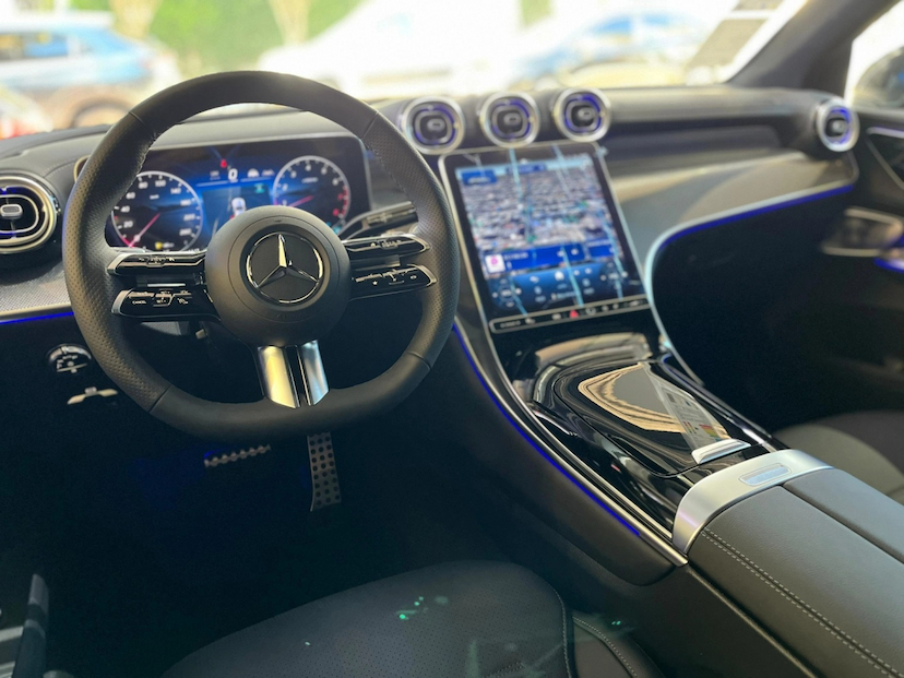 Foto do veículo MERCEDES-BENZ GLC 300 2.0 MHEV AMG LINE COUPÉ 4MATIC 9G-TRONIC 2026 0 KM 530.900,00