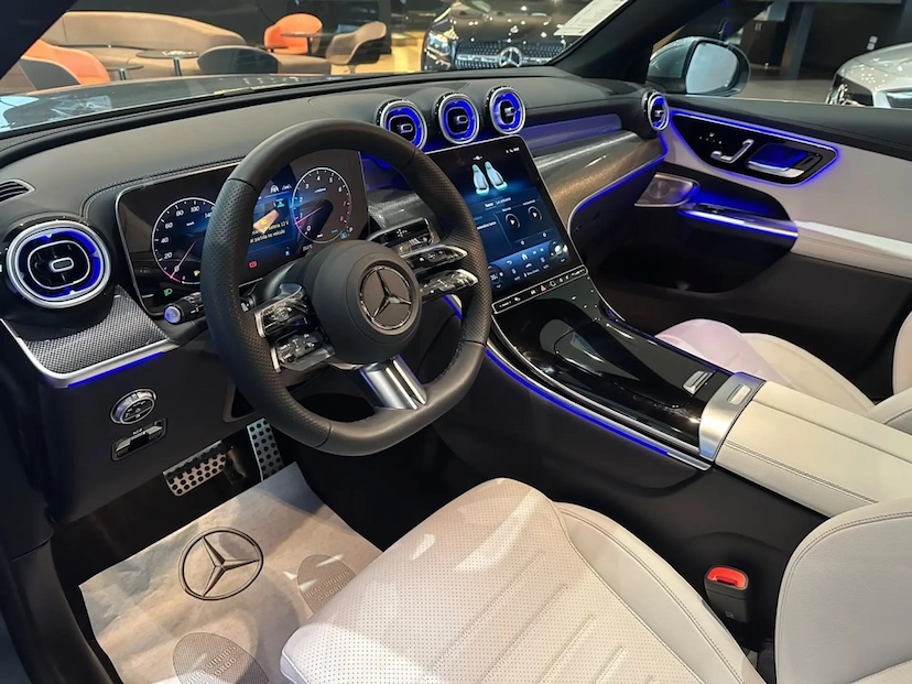 Foto do veículo MERCEDES-BENZ GLC 300 2.0 MHEV AMG LINE COUPÉ 4MATIC 9G-TRONIC 2027 0 KM 535.990,00