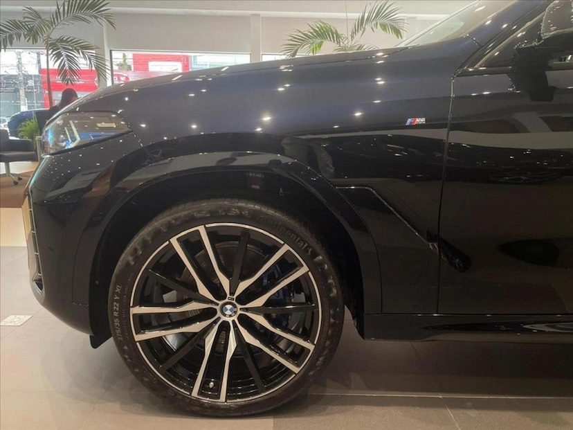 Foto do veículo BMW X6 3.0 TWINPOWER GASOLINA XDRIVE40I M SPORT AUTOMÁTICO 2026 0 KM 839.900,00