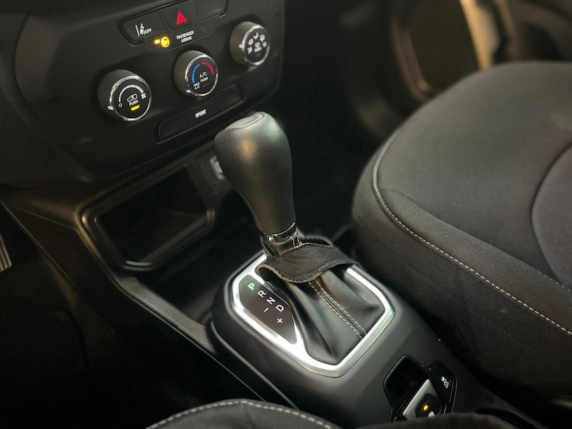 Foto do veículo JEEP RENEGADE 1.3 T270 TURBO FLEX SPORT AT6 2022 36.313 KM 92.770,00