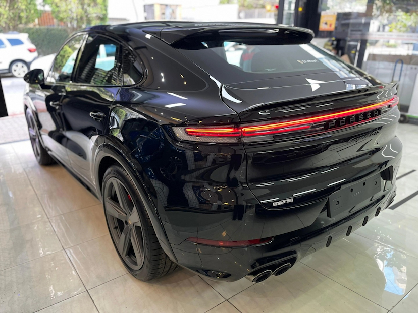 Foto do veículo PORSCHE CAYENNE 4.0 V8 GASOLINA GTS COUPÉ AWD TIPTRONIC S 2025 0 KM 1.149.777,00