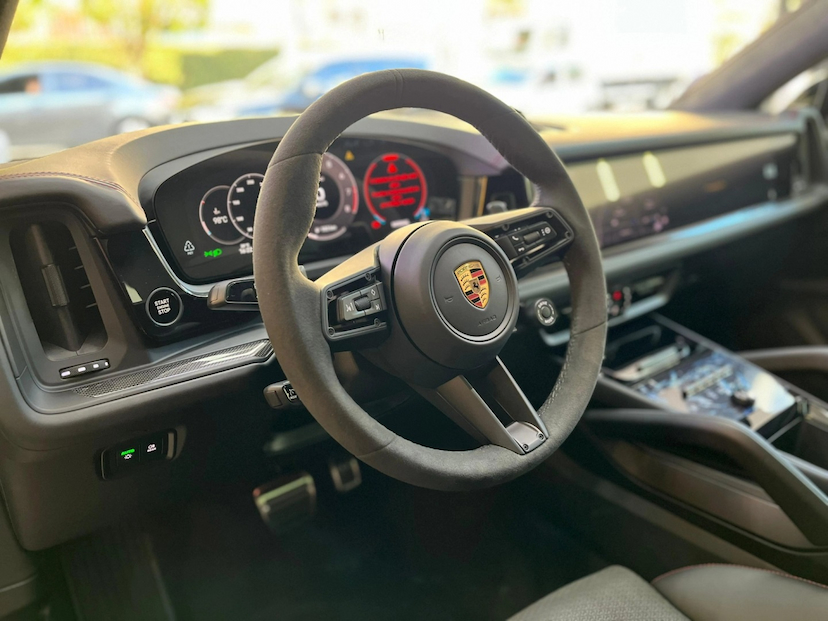 Foto do veículo PORSCHE CAYENNE 4.0 V8 GASOLINA GTS COUPÉ AWD TIPTRONIC S 2025 0 KM 1.149.777,00