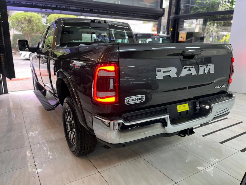 Foto do veículo RAM 3500 6.7 I6 TURBO DIESEL LIMITED LONGHORN CD 4X4  AUTOMÁTICO 2026 0 KM 584.800,00