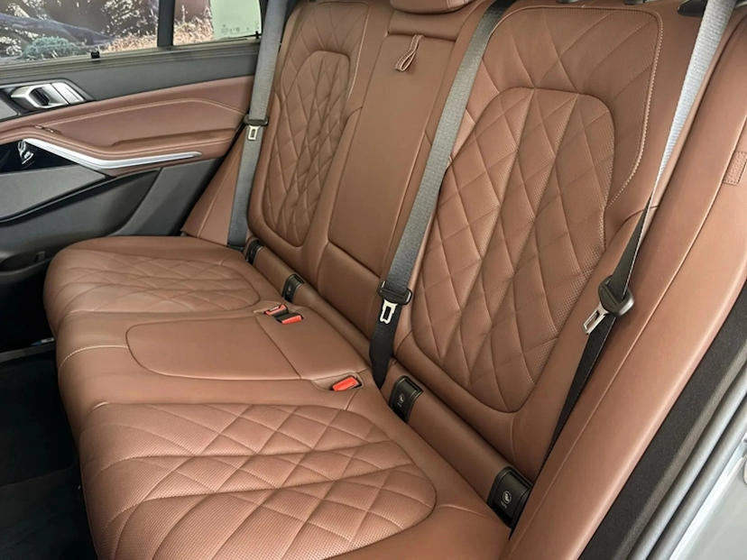 Foto do veículo BMW X5 3.0 I6 TURBO HÍBRIDO XDRIVE50E M SPORT AUTOMÁTICO 2026 0 KM 799.900,00