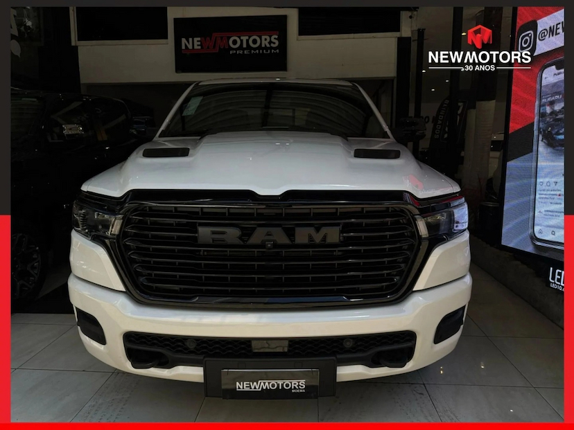Foto do veículo RAM 1500 3.0 HURRICANE 6 BITURBO GASOLINA LARAMIE NIGHT EDITION CD 4X4 AUTOMÁTICO 2025 0 KM 594.690,00