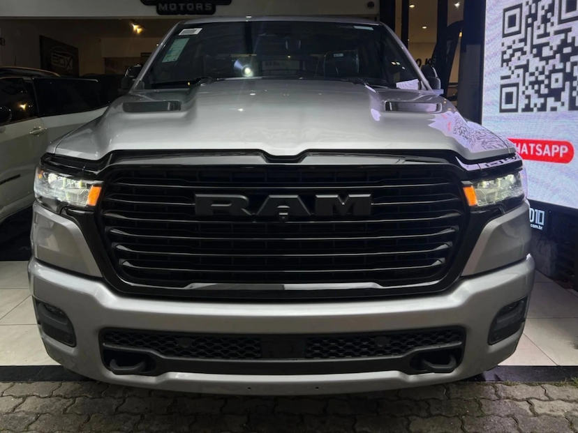 Foto do veículo RAM 1500 3.0 HURRICANE 6 BITURBO GASOLINA LARAMIE NIGHT EDITION CD 4X4 AUTOMÁTICO 2025 0 KM 594.690,00