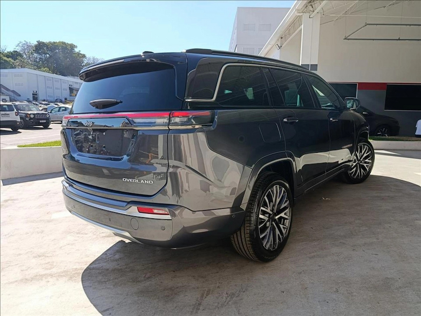 Foto do veículo JEEP COMMANDER 1.3 T270 TURBO FLEX OVERLAND AT6 2026 0 KM 249.500,00