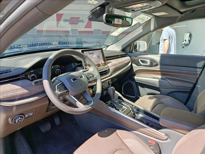 Foto do veículo JEEP COMMANDER 1.3 T270 TURBO FLEX OVERLAND AT6 2026 0 KM 249.500,00