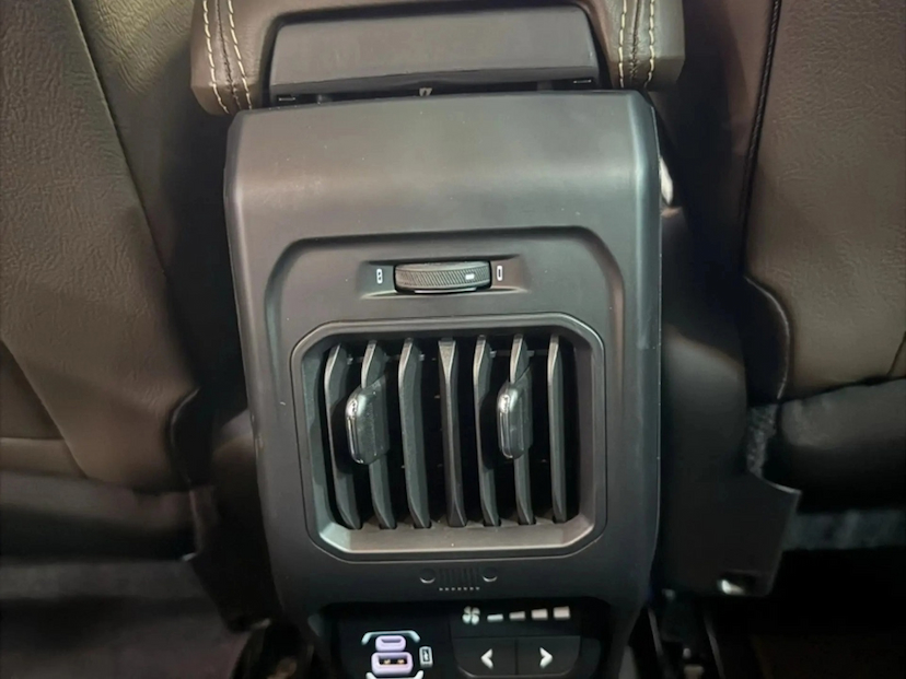 Foto do veículo JEEP COMMANDER 1.3 T270 TURBO FLEX OVERLAND AT6 2026 0 KM 249.500,00