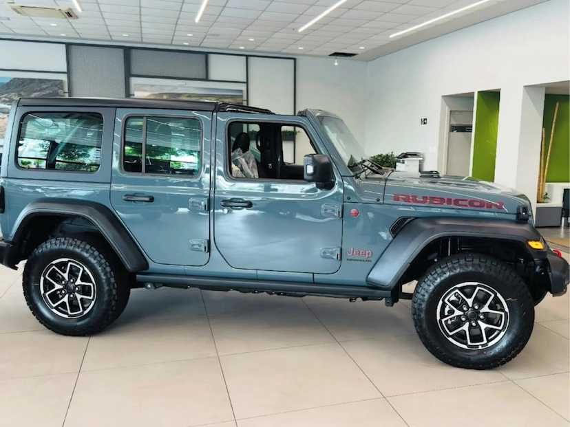 Foto do veículo JEEP WRANGLER 2.0 TURBO GASOLINA RUBICON 4P 4X4 AT8 2025 0 KM 488.777,00