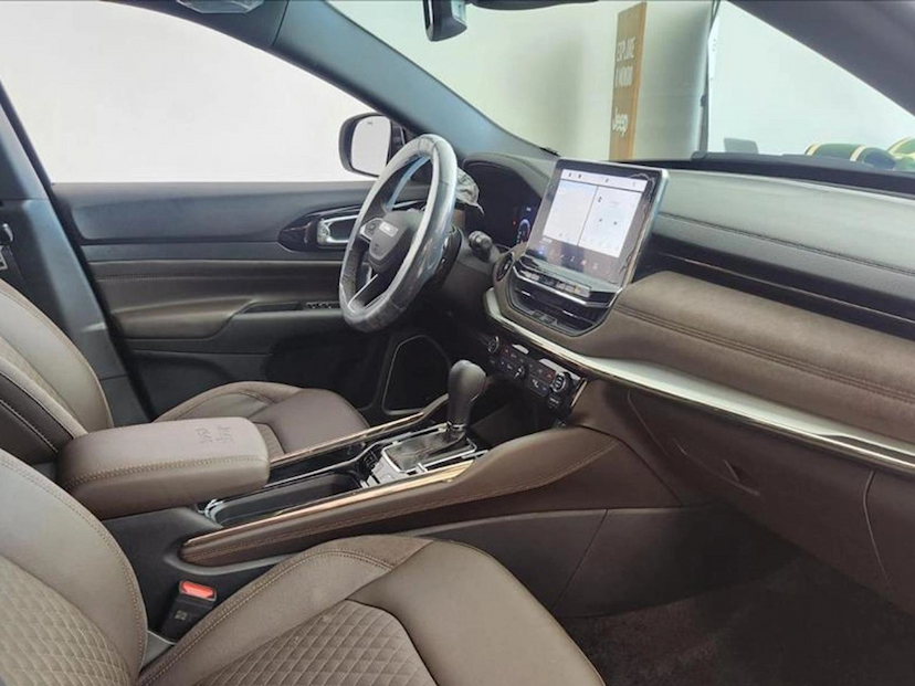 Foto do veículo JEEP COMMANDER 2.2 TURBO DIESEL OVERLAND AT9 2026 0 KM 278.500,00