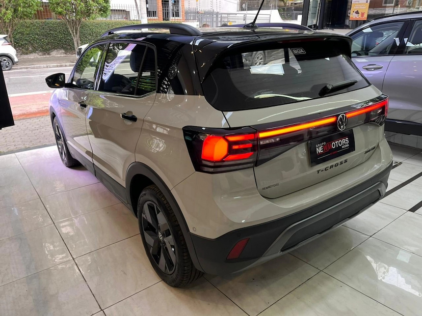 Foto do veículo VOLKSWAGEN T-CROSS 1.4 250 TSI TOTAL FLEX EXTREME AUTOMÁTICO 2026 0 KM 178.777,00