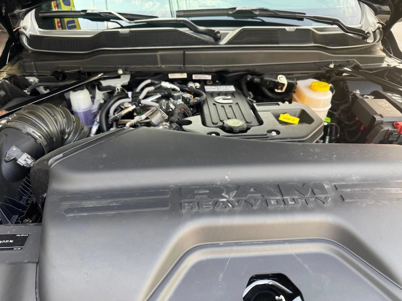 Foto do veículo RAM 3500 6.7 I6 TURBO DIESEL LARAMIE NIGHT EDITION CD 4X4  AUTOMÁTICO 2025 0 KM 539.800,00