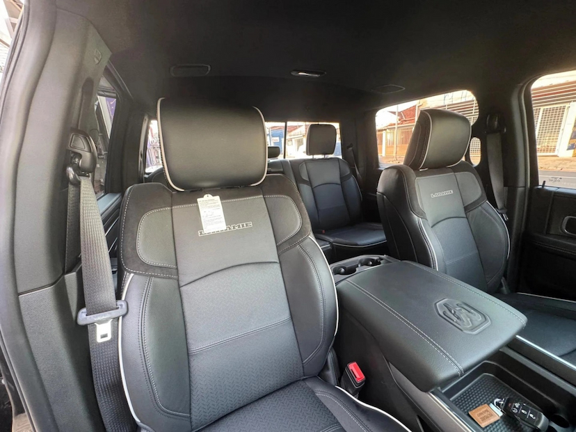 Foto do veículo RAM 3500 6.7 I6 TURBO DIESEL LARAMIE NIGHT EDITION CD 4X4  AUTOMÁTICO 2025 0 KM 539.800,00