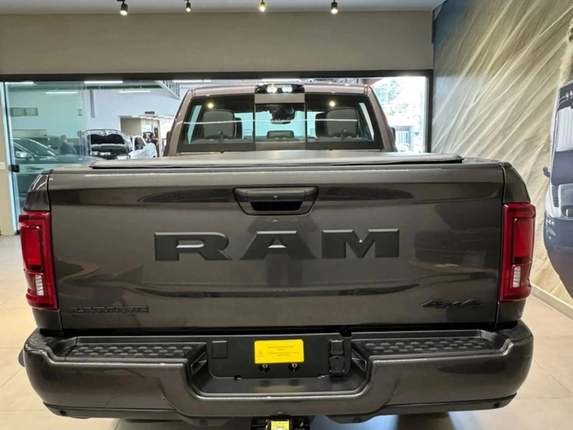 Foto do veículo RAM 3500 6.7 I6 TURBO DIESEL LARAMIE NIGHT EDITION CD 4X4  AUTOMÁTICO 2025 0 KM 539.800,00