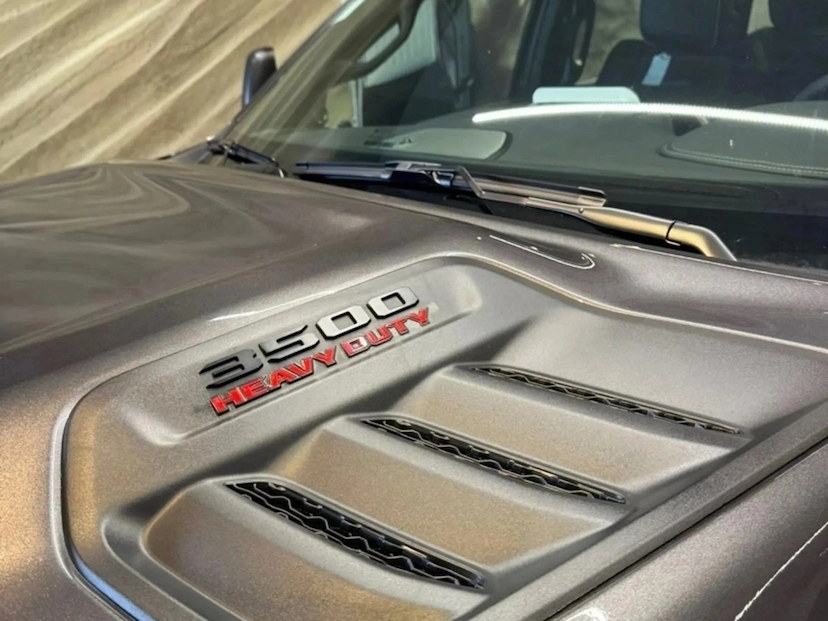 Foto do veículo RAM 3500 6.7 I6 TURBO DIESEL LARAMIE NIGHT EDITION CD 4X4  AUTOMÁTICO 2025 0 KM 539.800,00