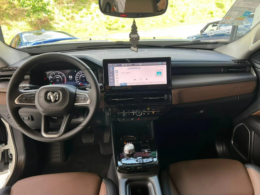 Foto do veículo RAM RAMPAGE 2.2 TURBO DIESEL LARAMIE 4X4 AUTOMÁTICO 2027 0 KM 223.800,00