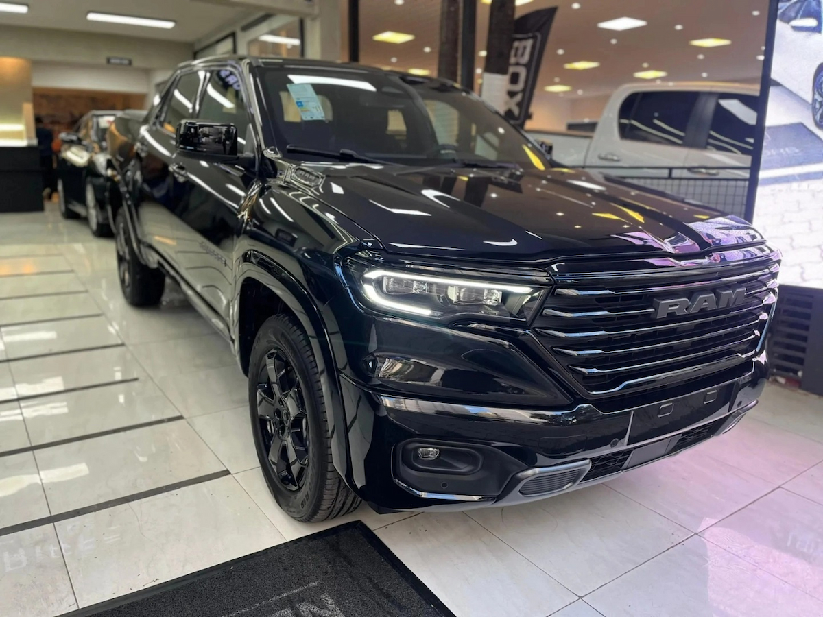 Foto do veículo RAM RAMPAGE 2.2 TURBO DIESEL LARAMIE 4X4 AUTOMÁTICO 2026/2027 0 KM R$ 223.800,00