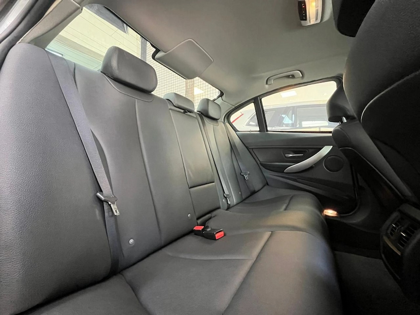 Foto do veículo BMW 316I 1.6 SEDAN 8V TURBO GASOLINA 4P AUTOMATICO 2015 83.000 KM 95.777,00