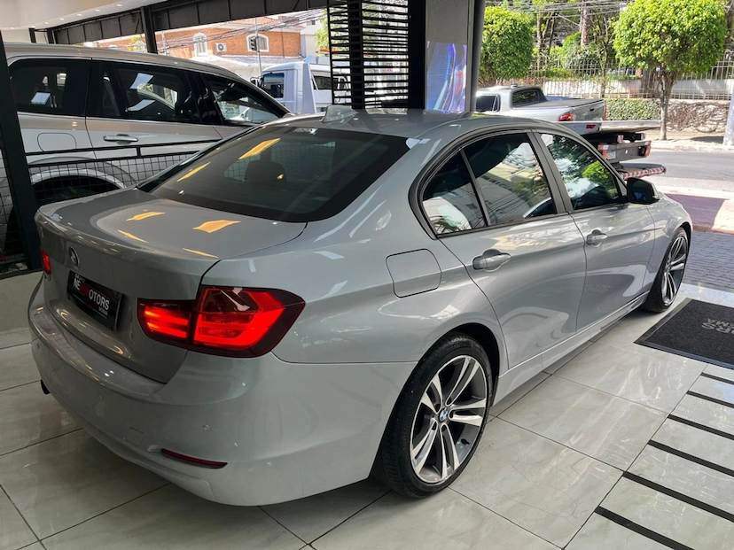 Foto do veículo BMW 316I 1.6 SEDAN 8V TURBO GASOLINA 4P AUTOMATICO 2015 83.000 KM 95.777,00