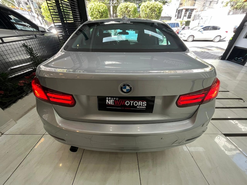Foto do veículo BMW 316I 1.6 SEDAN 8V TURBO GASOLINA 4P AUTOMATICO 2015 83.000 KM 95.777,00