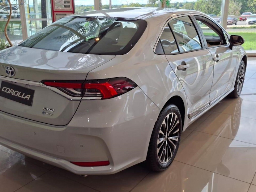 Foto do veículo TOYOTA COROLLA 1.8 VVT-I HYBRID FLEX ALTIS PREMIUM CVT 2026 0 KM 195.490,00