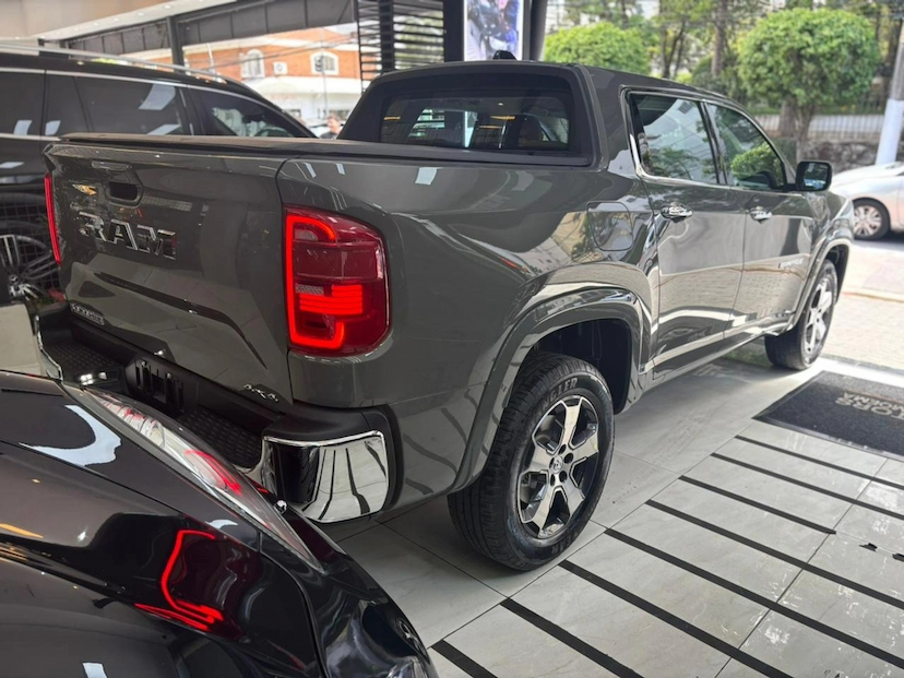 Foto do veículo RAM RAMPAGE 2.2 TURBO DIESEL LARAMIE 4X4 AUTOMÁTICO 2027 0 KM 223.800,00