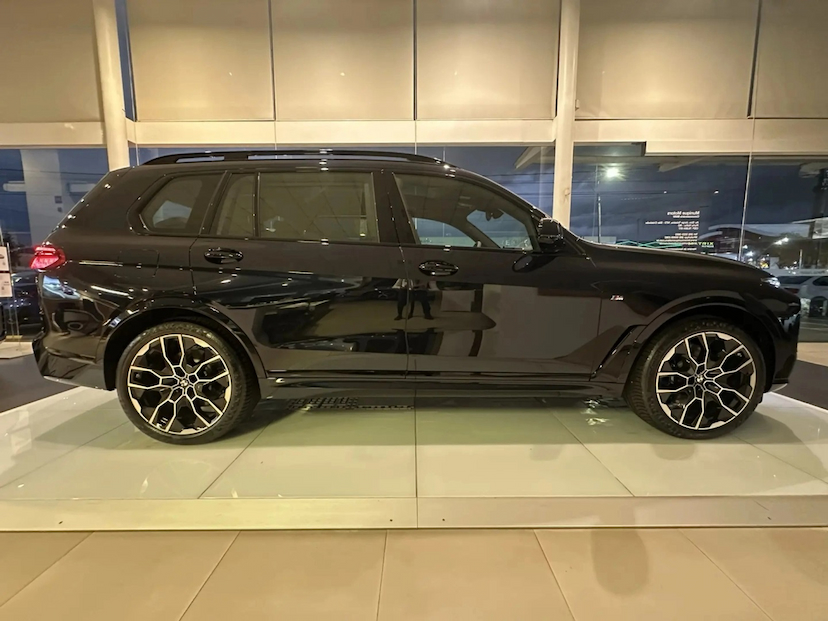 Foto do veículo BMW X7 3.0 TWINPOWER GASOLINA XDRIVE40I M SPORT STEPTRONIC 2026 0 KM 968.690,00