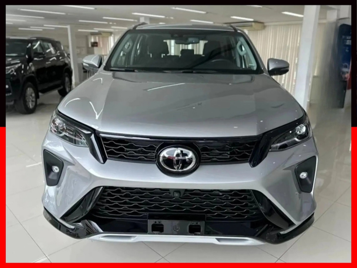 Foto do veículo TOYOTA HILUX SW4 2.8 D-4D TURBO DIESEL SRX PLATINUM 7L 4X4 AUTOMÁTICO 2026/2026 0 KM R$ 378.900,00