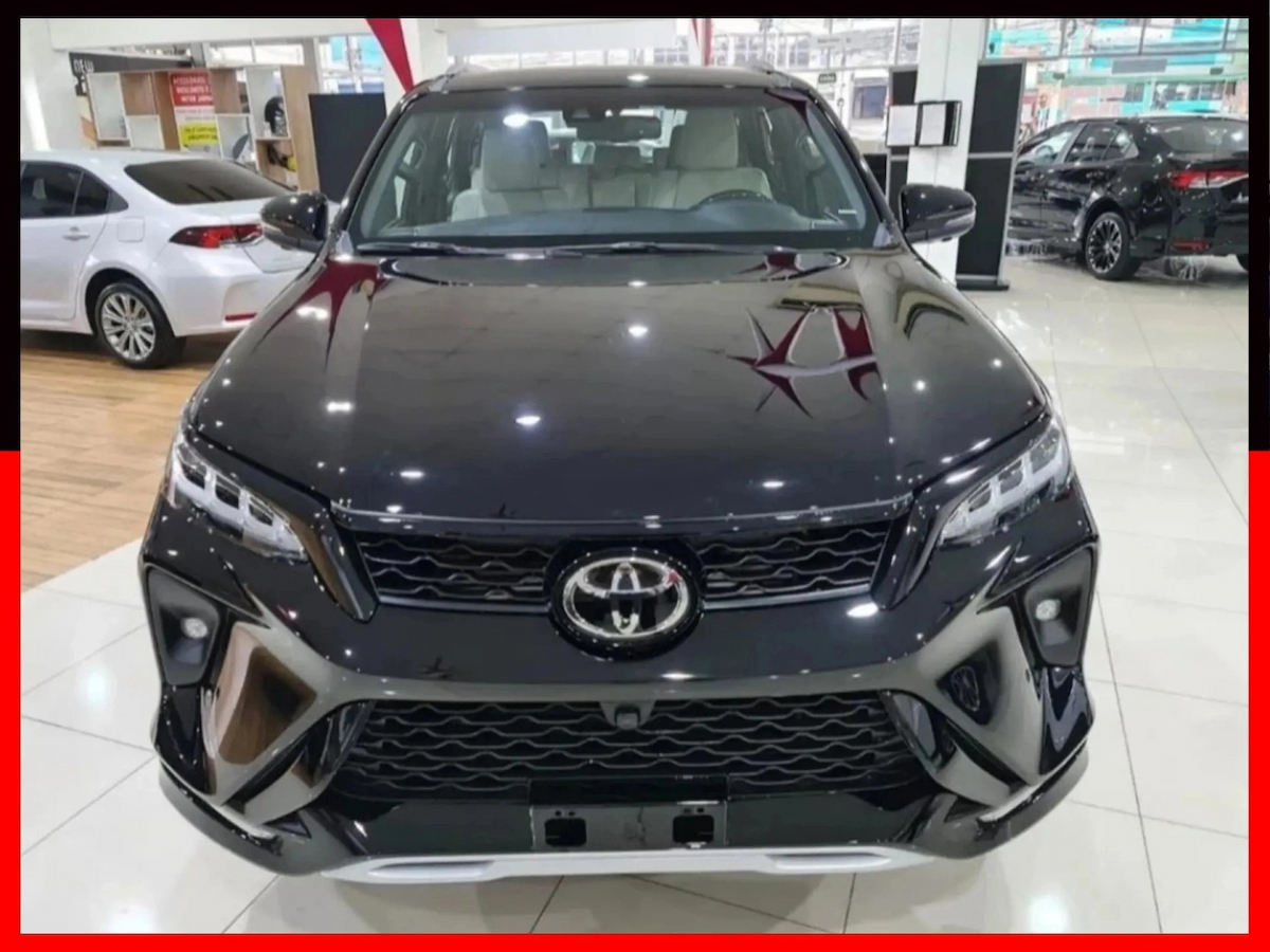 Foto do veículo TOYOTA HILUX SW4 2.8 D-4D TURBO DIESEL DIAMOND 7L 4X4 AUTOMÁTICO 2026/2026 0 KM R$ 424.890,00