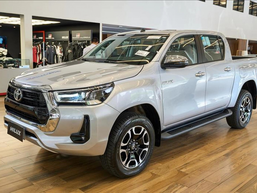 Foto do veículo TOYOTA HILUX 2.8 D-4D TURBO DIESEL CD SRV 4X4 AUTOMÁTICO 2026 0 KM 284.800,00