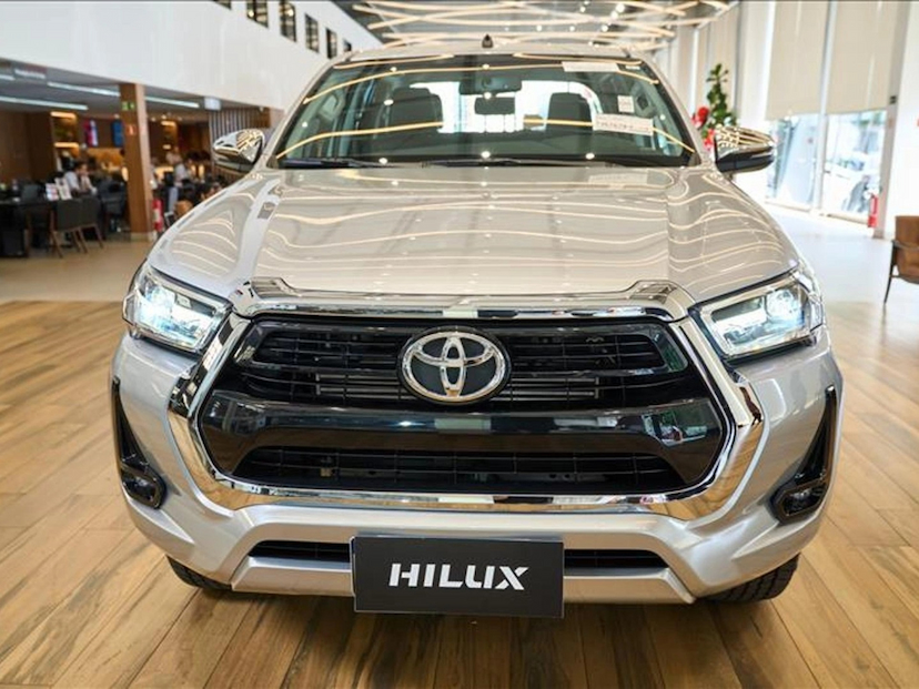 Foto do veículo TOYOTA HILUX 2.8 D-4D TURBO DIESEL CD SRV 4X4 AUTOMÁTICO 2026 0 KM 284.800,00