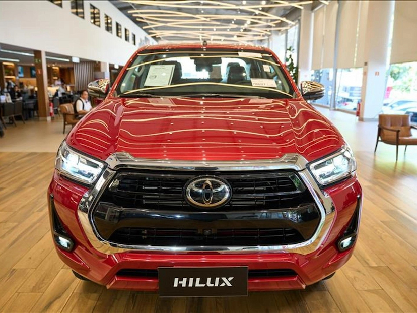 Foto do veículo TOYOTA HILUX 2.8 D-4D TURBO DIESEL CD SRX 4X4 AUTOMÁTICO 2026 0 KM 314.800,00