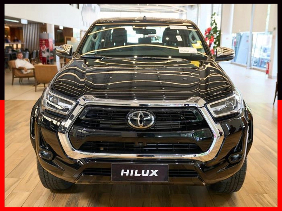 Foto do veículo TOYOTA HILUX 2.8 D-4D TURBO DIESEL CD SRX PLUS 4X4 AUTOMÁTICO 2026/2026 0 KM R$ 327.800,00