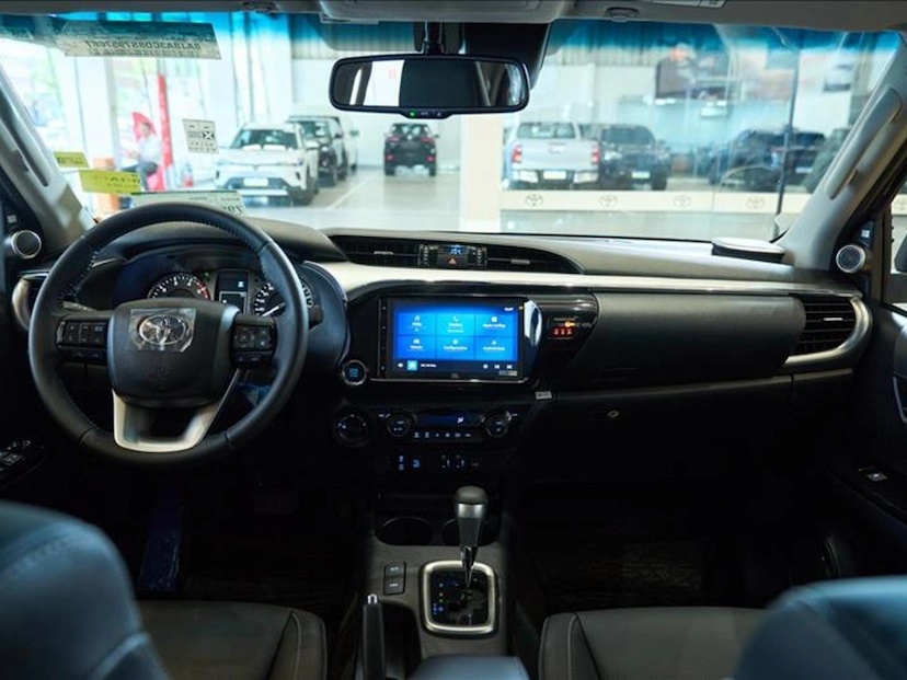 Foto do veículo TOYOTA HILUX 2.8 D-4D TURBO DIESEL CD SRX PLUS 4X4 AUTOMÁTICO 2026 0 KM 327.800,00