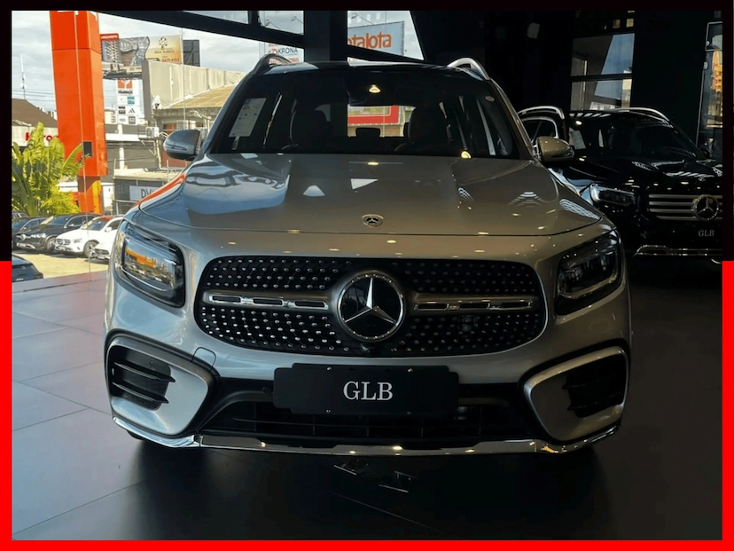 Foto do veículo MERCEDES-BENZ GLB 220 2.0 MHEV AMG LINE 4MATIC 8G-DCT 2026 0 KM 391.800,00
