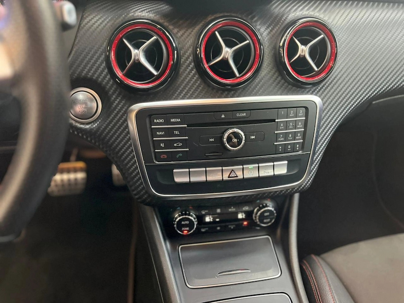 Foto do veículo MERCEDES-BENZ A 250 2.0 SPORT TURBO GASOLINA 4P AUTOMATIZADO 2017 77.000 KM 143.777,00