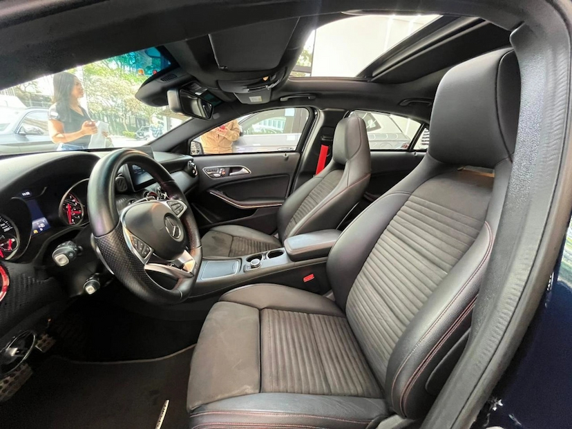 Foto do veículo MERCEDES-BENZ A 250 2.0 SPORT TURBO GASOLINA 4P AUTOMATIZADO 2017 77.000 KM 143.777,00