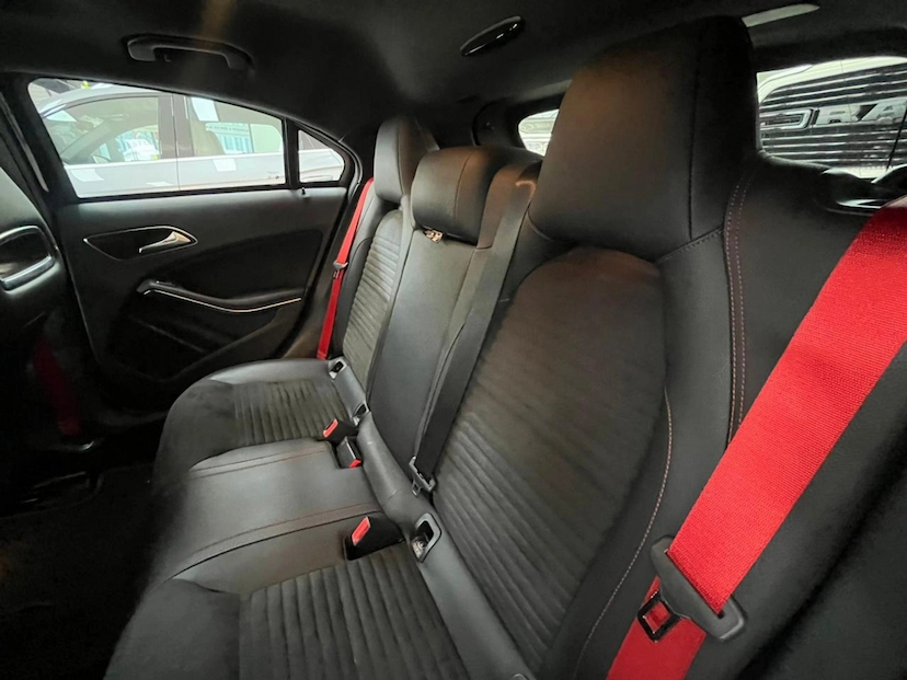 Foto do veículo MERCEDES-BENZ A 250 2.0 SPORT TURBO GASOLINA 4P AUTOMATIZADO 2017 77.000 KM 143.777,00