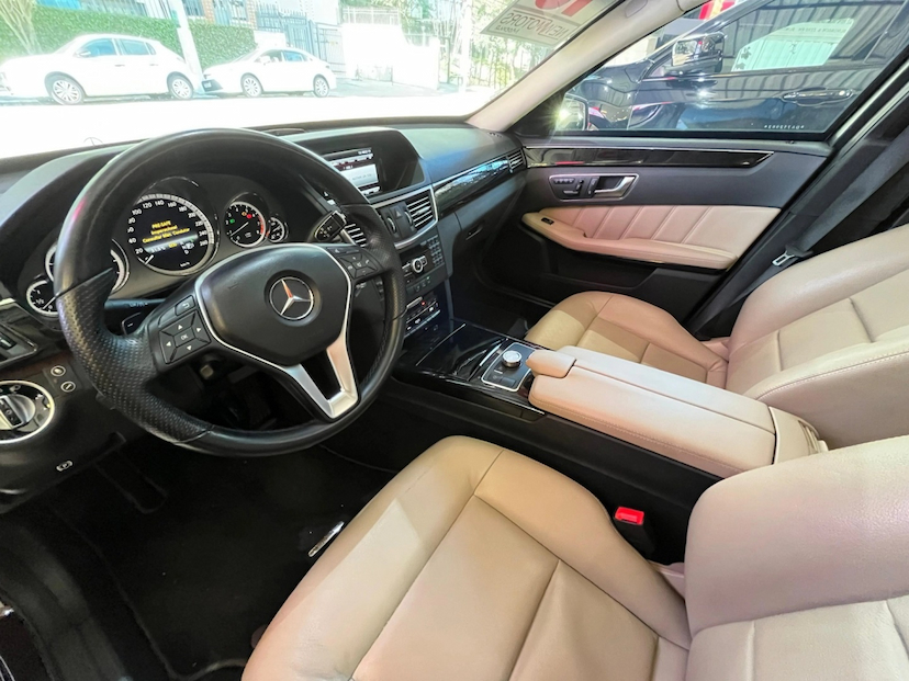 Foto do veículo MERCEDES-BENZ E 250 1.8 CGI AVANTGARDE 16V GASOLINA 4P AUTOMÁTICO 2013 56.000 KM 111.777,00