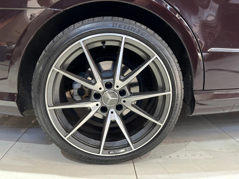 Foto do veículo MERCEDES-BENZ E 250 1.8 CGI AVANTGARDE 16V GASOLINA 4P AUTOMÁTICO 2013 56.000 KM 111.777,00