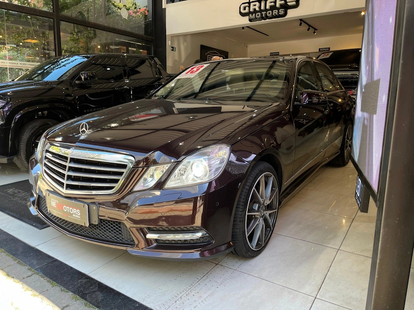Foto do veículo MERCEDES-BENZ E 250 1.8 CGI AVANTGARDE 16V GASOLINA 4P AUTOMÁTICO 2013 56.000 KM 111.777,00