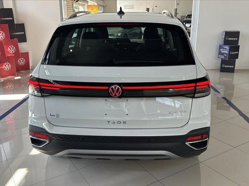 Foto do veículo VOLKSWAGEN TAOS 1.4 250 TSI TOTAL FLEX HIGHLINE AUTOMÁTICO 2026 0 KM 223.777,00