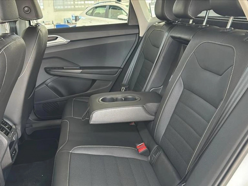Foto do veículo VOLKSWAGEN TAOS 1.4 250 TSI TOTAL FLEX HIGHLINE AUTOMÁTICO 2026 0 KM 223.777,00