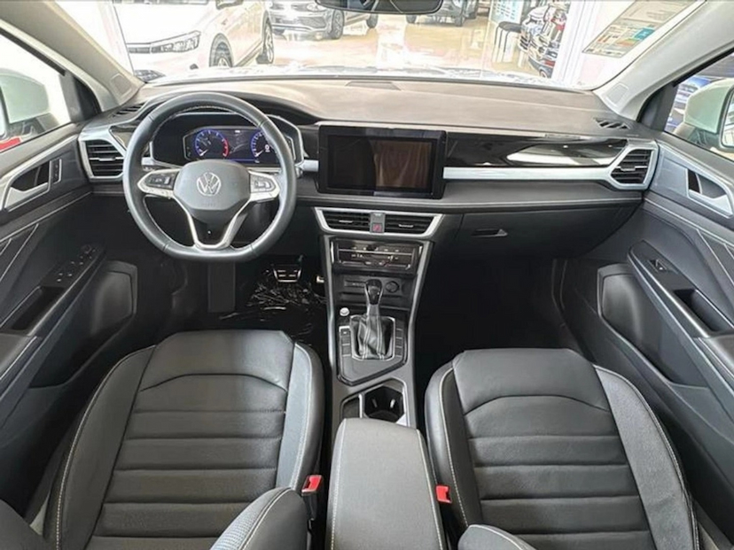 Foto do veículo VOLKSWAGEN TAOS 1.4 250 TSI TOTAL FLEX HIGHLINE AUTOMÁTICO 2026 0 KM 223.777,00