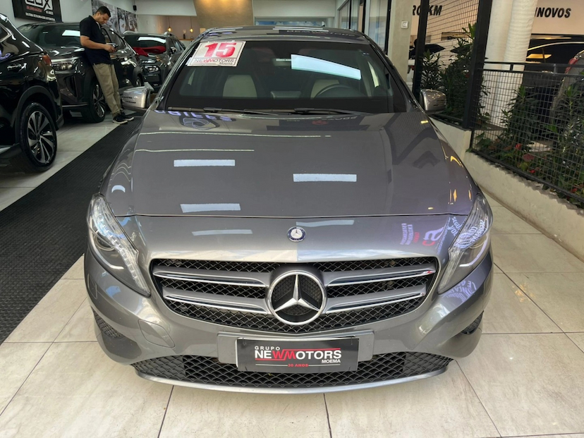 Foto do veículo MERCEDES-BENZ A 200 1.6 TURBO 16V FLEX 4P AUTOMÁTICO 2015 64.997 KM 95.777,00
