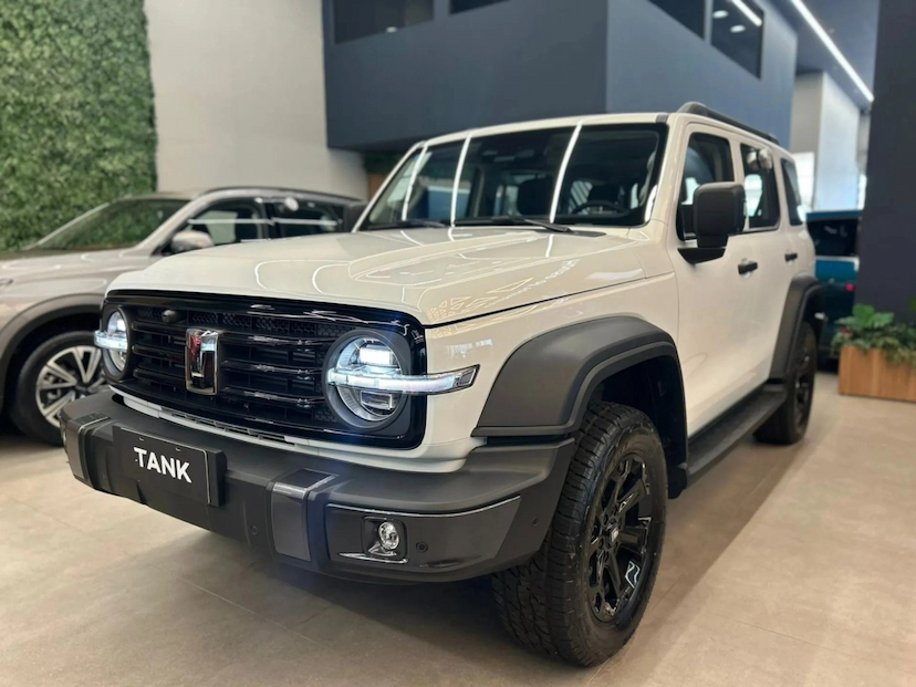 Foto do veículo GWM TANK 300 2.0 HI4-T PHEV 4X4 9HAT FLEX 2027 0 KM 328.900,00
