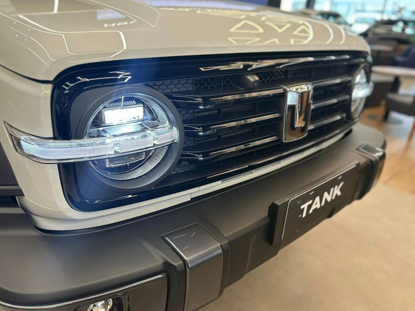 Foto do veículo GWM TANK 300 2.0 HI4-T PHEV 4X4 9HAT FLEX 2027 0 KM 328.900,00